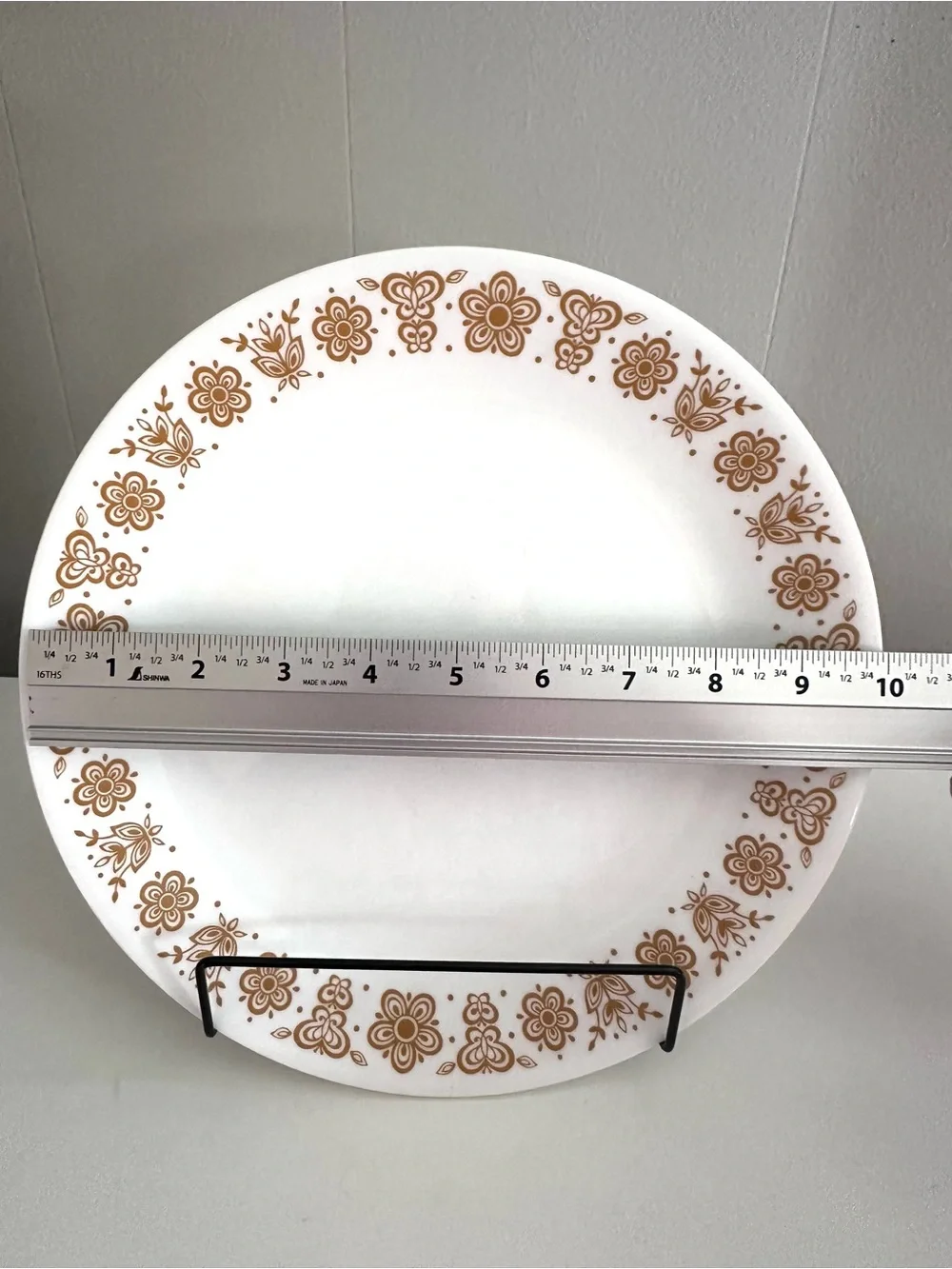 Pyrex amazing eight